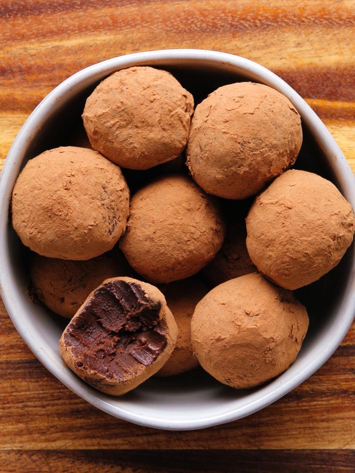 3 ingredient Chocolate Truffles 3 ingredient Chocolate Truffles